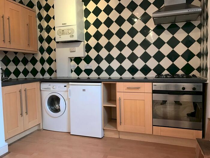 1 Bedroom Flat To Rent In Treadway Street, London, E2