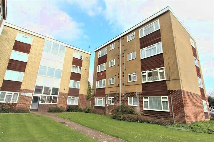 1 Bedroom Flat To Rent In Dorking Crescent, Cosham, PO6