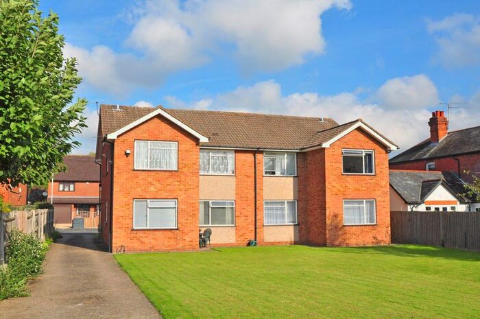 2 Bedroom Flat To Rent In Penyston Road, Maidenhead SL6