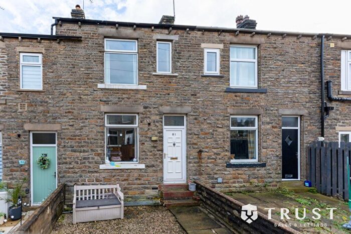 1 Bedroom Terraced House For Sale In Pyenot Hall Lane, Cleckheaton, BD19