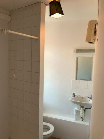 1 Bedroom Flat To Rent In Canute Road, Southampton, Hampshire, SO14