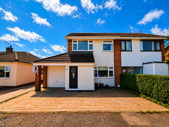 4 Bedroom Semi Detached House For Sale In Fieldhouse Avenue, Thornton, FY5