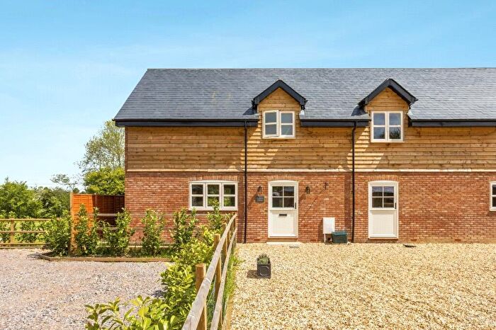 3 Bedroom House For Sale In Ram Alley, Ashford Hill, Hampshire, RG19