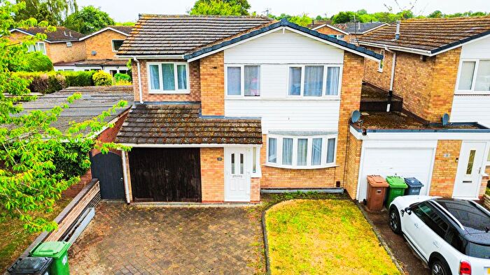 4 Bedroom Link Detached House To Rent In Wheeley Road, Solihull, B92
