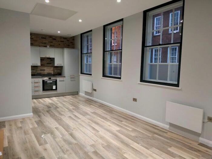 2 Bedroom Flat To Rent In Priestgate, Peterborough, PE1