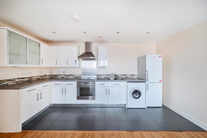 2 Bedroom Apartment To Rent In Redvers Road London, N22