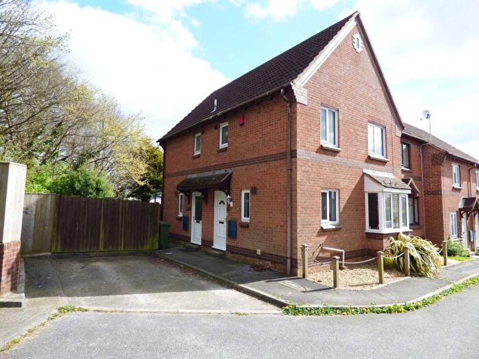 2 Bedroom End Of Terrace House To Rent In Summerland Gardens, Plympton, PL7