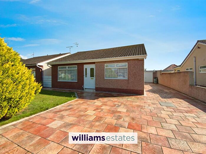 2 Bedroom Detached Bungalow For Sale In Cae Blodau, Kinmel Bay, LL18