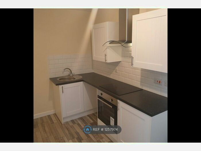 1 Bedroom Flat To Rent In The Hayes, Stourbridge DY9