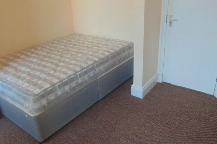 1 Bedroom Flat To Rent In Condercum Road, Fenham, Newcastle Upon Tyne, Tyne And Wear, NE4