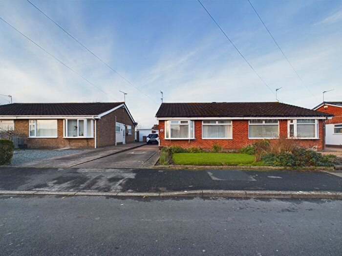 2 Bedroom Bungalow For Sale In Westlands Road, Hull, HU11
