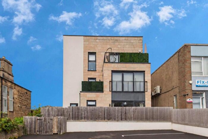 2 Bedroom Flat For Sale In Hamilton Road, Motherwell, ML1