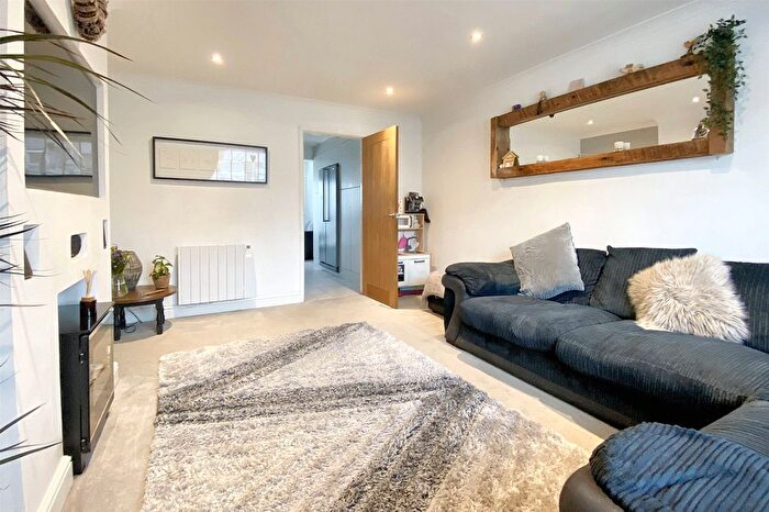 3 Bedroom Terraced House For Sale In South View Close, Willand, Cullompton, Devon, EX15