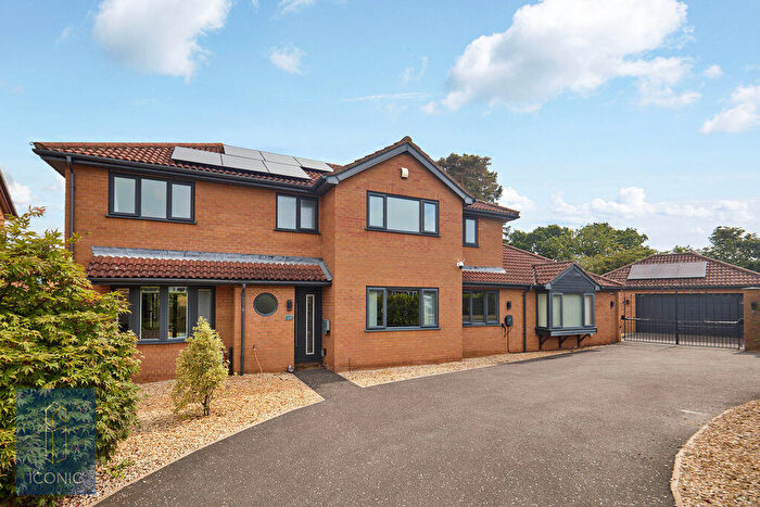 5 Bedroom Detached House For Sale In Kingswood Avenue, Taverham, Norwich, NR8