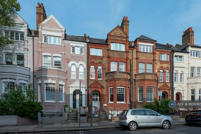 2 Bedroom Flat To Rent In Leathwaite Road, London, SW11