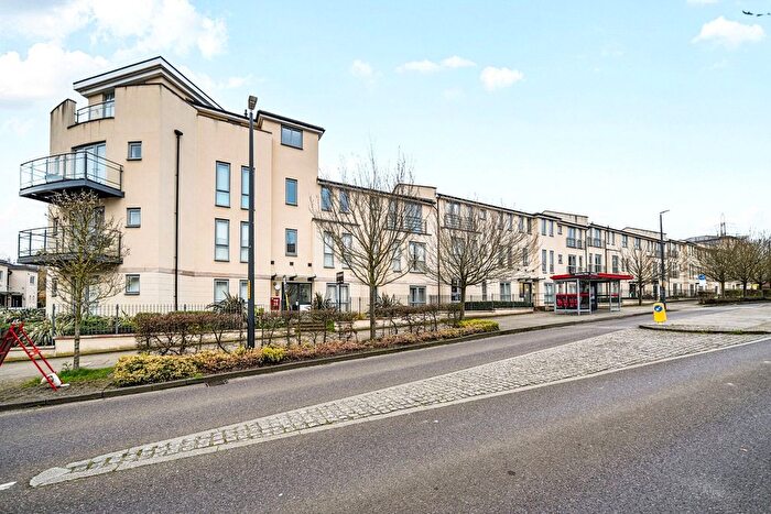2 Bedroom Flat For Sale In Springhead Parkway, Northfleet, Gravesend, DA11