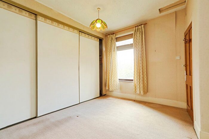 2 Bedroom Detached House For Sale In Vernon Place, Stanningley, Pudsey, LS28