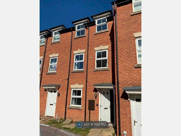 3 Bedroom Terraced House To Rent In Jackdaw Road, Corby, NN18