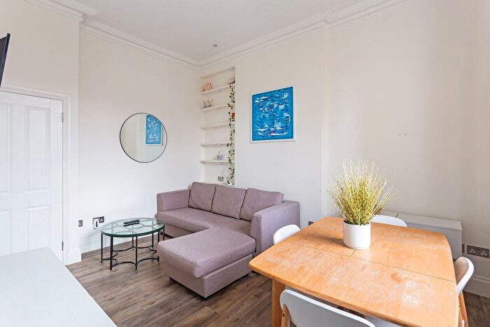 2 Bedroom Flat To Rent In Aldridge Road Villas, London, W11