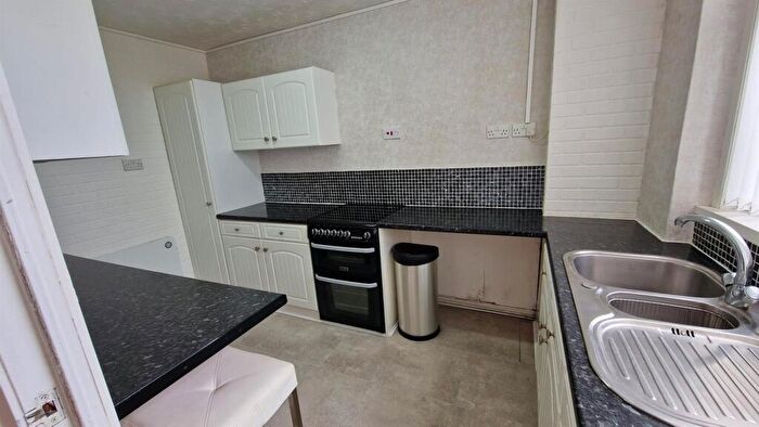 2 Bedroom Flat To Rent In West Moor Court, Newcastle Upon Tyne, NE12