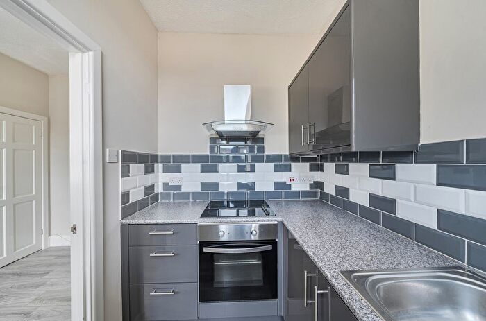 1 Bedroom Flat To Rent In Westridge Road, Southampton, Hampshire, SO17