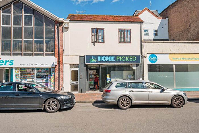 3 Bedroom Flat For Sale In Chesham, Buckinghamshire, HP5