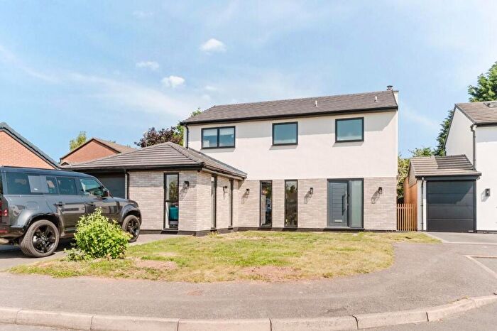 4 Bedroom House To Rent In Warren Close, Leamington Spa, CV32
