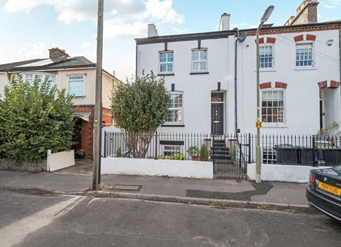 4 Bedroom End Of Terrace House For Sale In Molesworth Road, Gosport, Hampshire, PO12