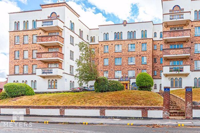 2 Bedroom Flat For Sale In San Remo Towers, Sea Road, Bournemouth, BH5