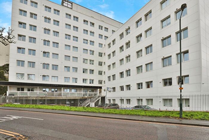 2 Bedroom Flat For Sale In Prince Of Wales Road, Westbourne, Bournemouth, Dorset, BH4