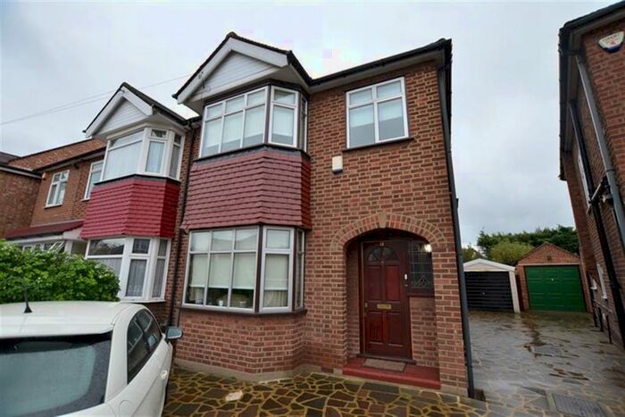 3 Bedroom Semi-Detached House To Rent In Crawley Road, Bush Hill Park, Enfield, EN1