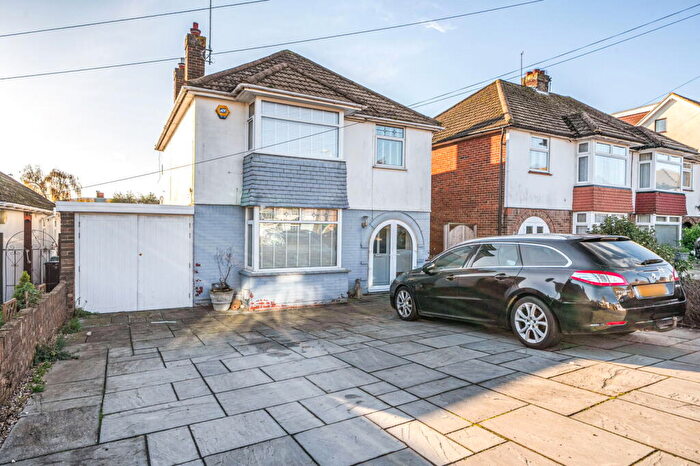 4 Bedroom Detached House For Sale In Pinewood Close, Ramsgate, CT12