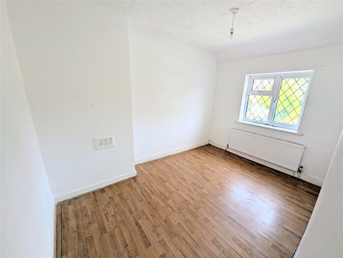 3 Bedroom Semi Detached House To Rent In Hawksford Crescent, Bushbury, WV10