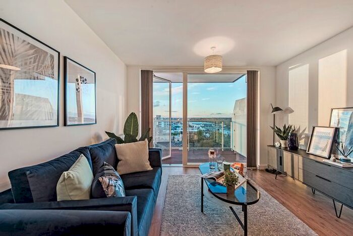 1 Bedroom Flat To Rent In Blyth Road, Hayes, UB3