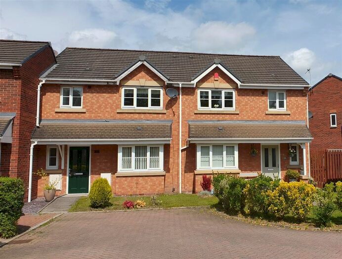 3 Bedroom Mews To Rent In Thrush Way, Winsford, CW7