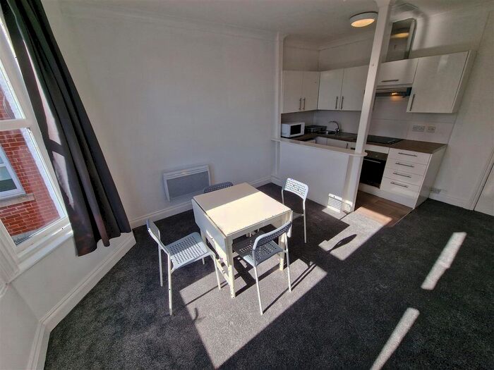 1 Bedroom Flat To Rent In Boscombe, Bournemouth, BH1