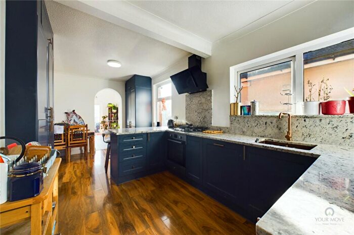 3 Bedroom Bungalow To Rent In Boughton Green Road, Northampton, Northamptonshire, NN2