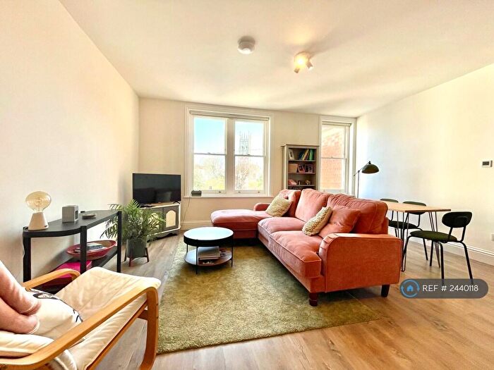 2 Bedroom Flat To Rent In Dean Lane, Bristol, BS3