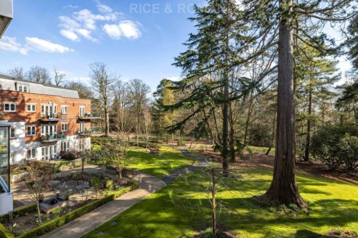 1 Bedroom Retirement Property For Sale In Lynwood Village, Ascot, SL5
