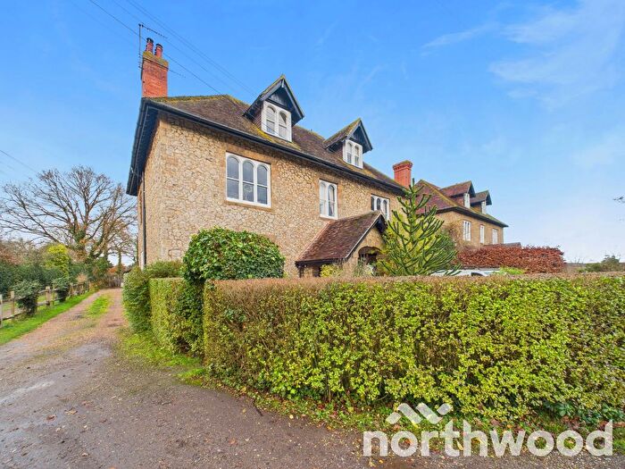 2 Bedroom Flat For Sale In The Grove, Pluckley, TN27