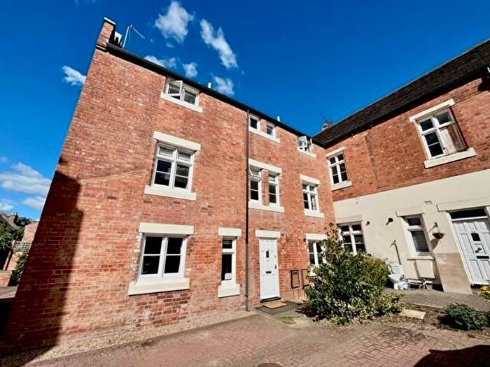 1 Bedroom Flat To Rent In Squirhill Place, Leamington Spa, CV31