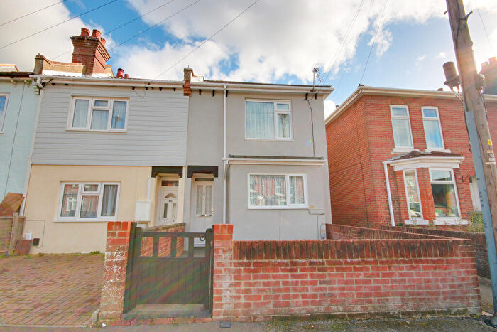 2 Bedroom End Of Terrace House For Sale In Itchen! Four Piece Bathroom! Gorgeous Garden!, SO19
