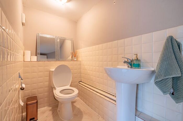 6 Bedroom Detached House To Rent In Hale Street, East Peckham, Tonbridge, TN12