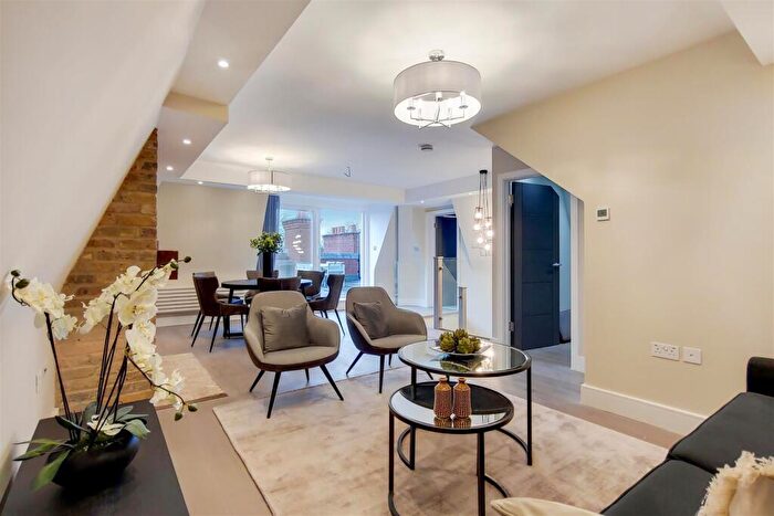 4 Bedroom Apartment To Rent In Fitzjohns Avenue, Hampstead, London, NW3