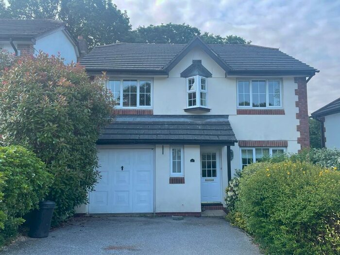 4 Bedroom Property To Rent In Gregor Road, Truro, TR1