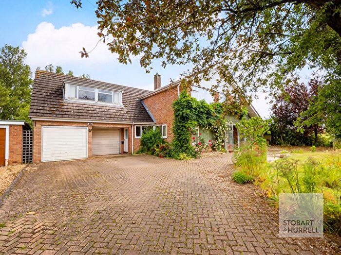 5 Bedroom Detached House For Sale In Benedict Road, Horning, Norfolk, NR12