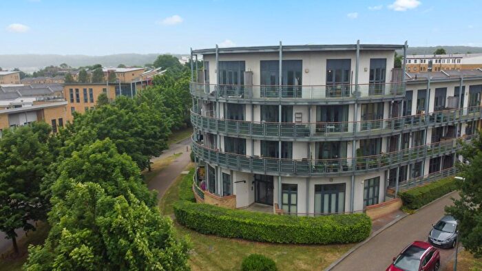 2 Bedroom Flat For Sale In Linnet House, Skylark Avenue, Greenhithe, DA9