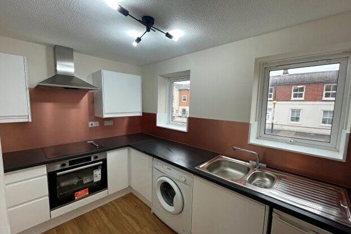 1 Bedroom Flat To Rent In Lind Road Eleonora Terrace, Sutton, SM1