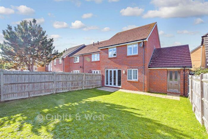 3 Bedroom Semi-Detached House For Sale In South Downs Rise, Havant, Hampshire, PO9