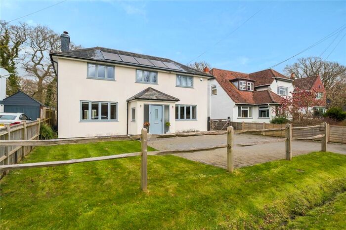 3 Bedroom Detached House For Sale In Beaulieu Road, Marchwood, Southampton, Hampshire, SO40